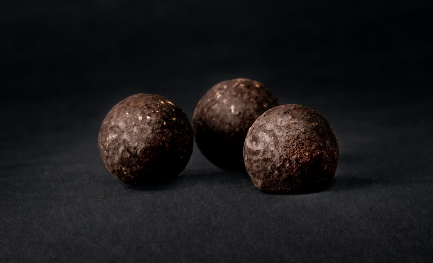 Pistachio Truffle | Cotard Chocolatier Glacier