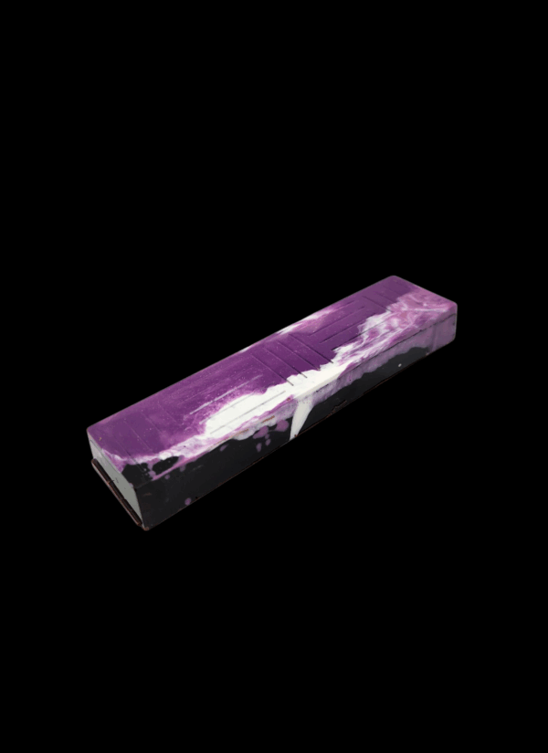 Bar filled with blackcurrant and dark chocolate ganache 8 units